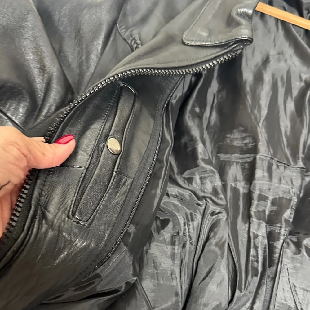 Women's Black Leather Jacket with Braided Detail Sz say 4X more like xl see pics - Picture 10 of 10